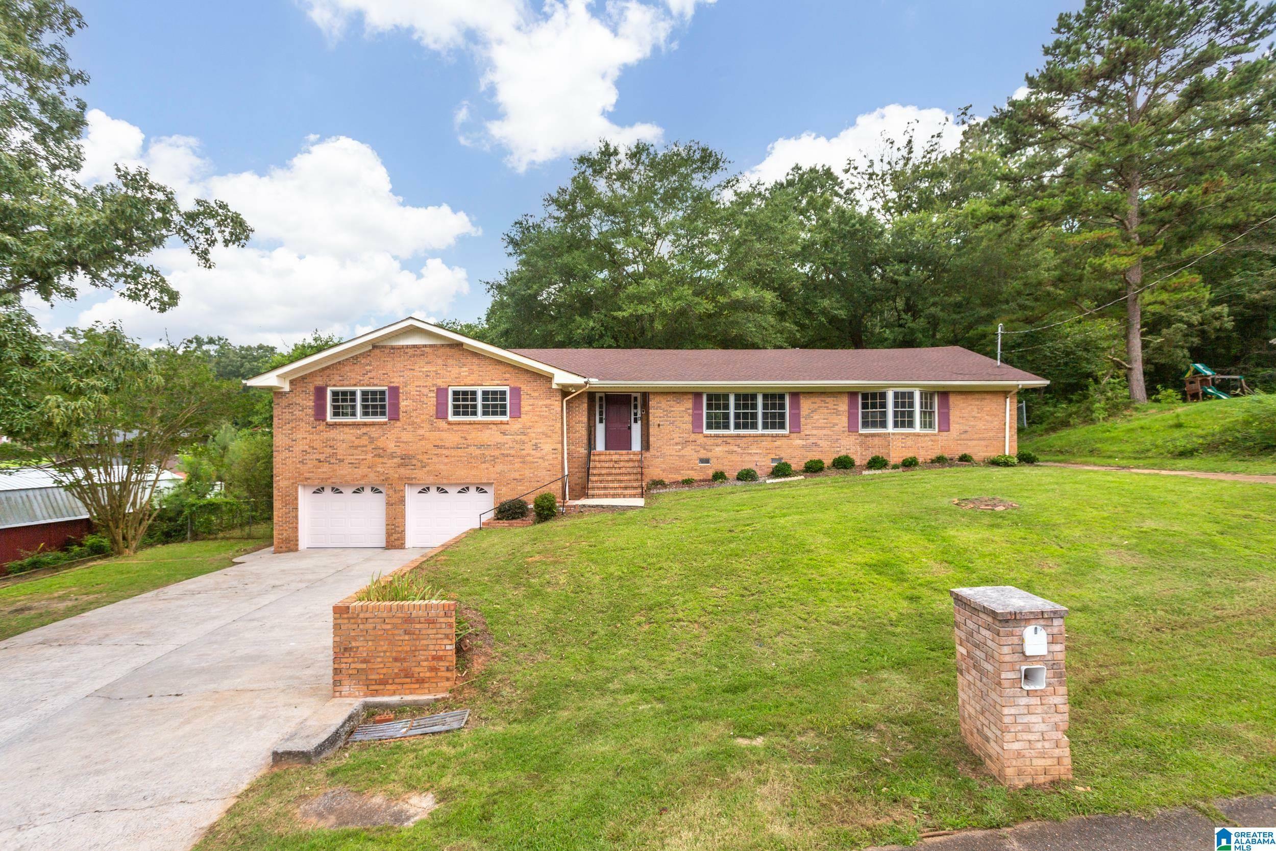Property Photo: 5104 North Road AL 36206