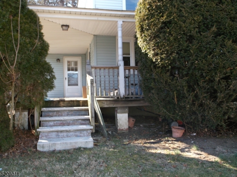 Property Photo:  27 Reeve Ave  NJ 07403 
