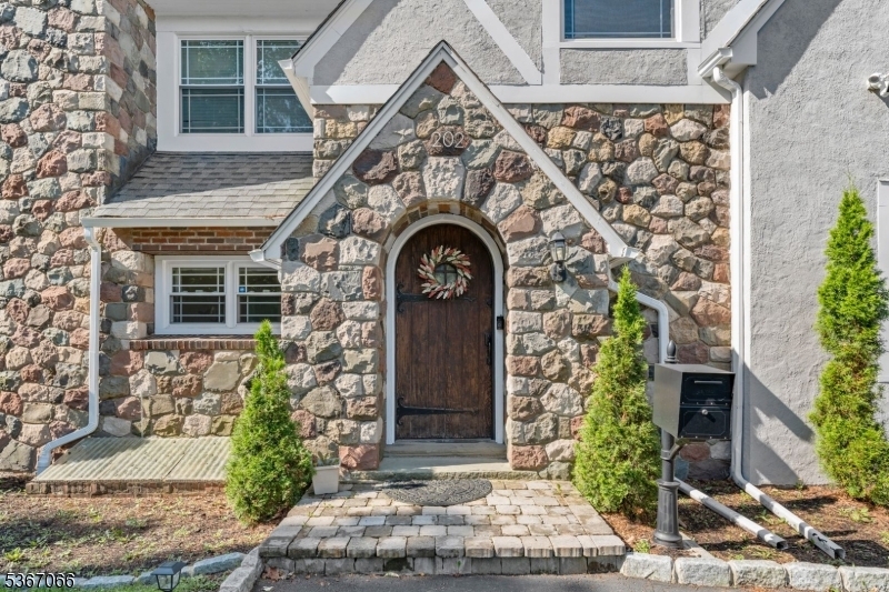 Property Photo: 202 Elmwynd Dr NJ 07050