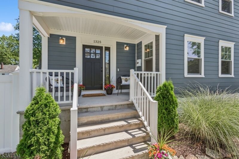 Property Photo:  1325 Boulevard  NJ 07090 