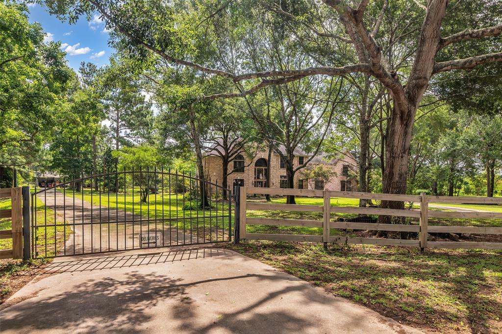 Property Photo: 1019 Towering Oaks Street TX 77355