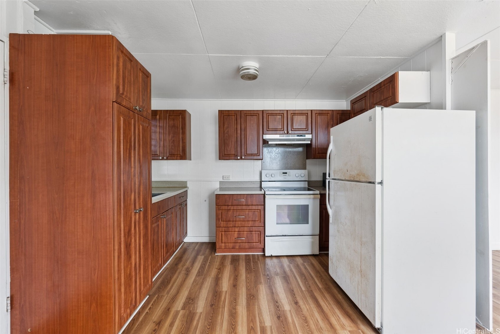 Property Photo: 87-1568 Farrington Highway HI 96792