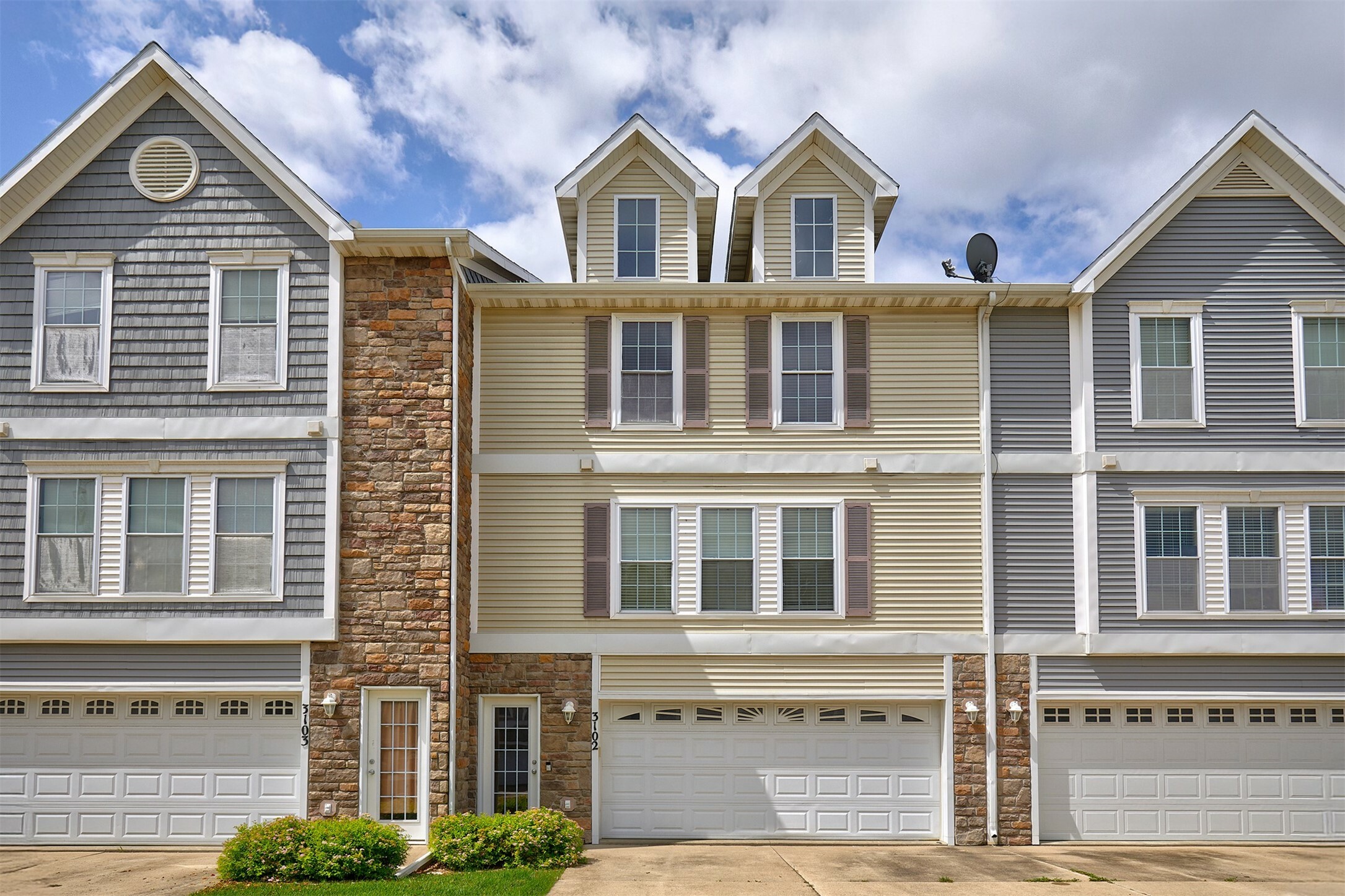 Property Photo:  8302 Westown Parkway 3102  IA 50266 