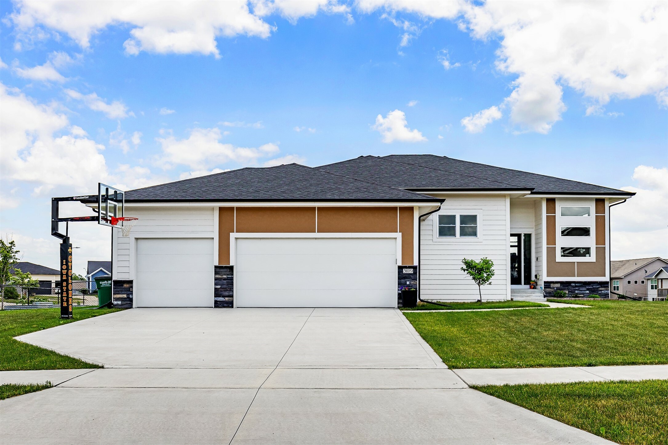 309 NW Beechwood Drive  Grimes IA 50111 photo