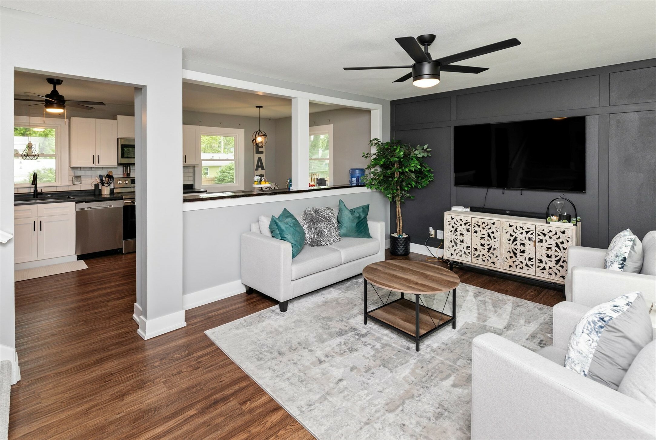 Property Photo:  8401 Airline Avenue  IA 50322 