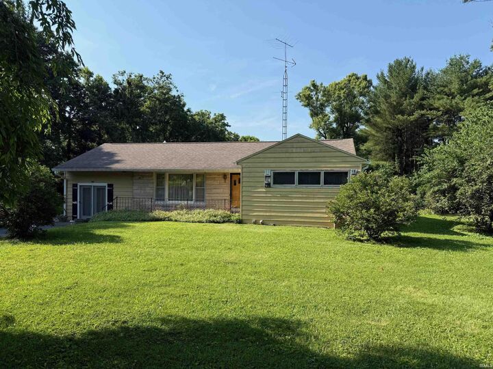 Property Photo:  614 E Audubon Drive  IN 47408 