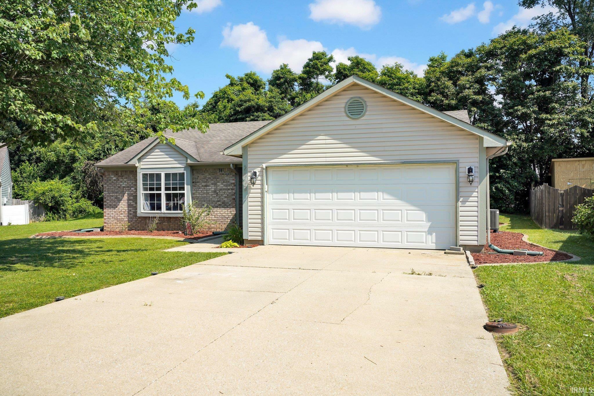Property Photo: 2603 S Southern Pines Court IN 47403