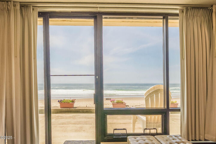 Property Photo:  4009 SW Highway 101 140  OR 97367 