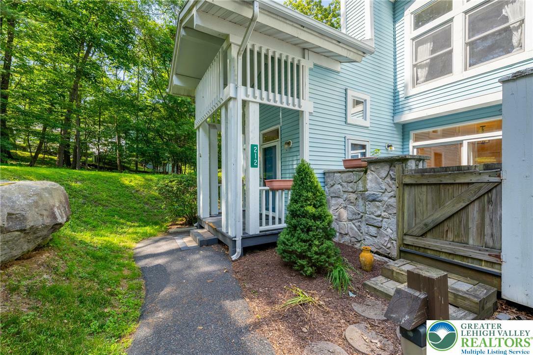 Property Photo: 212 Abbington Drive PA 18302
