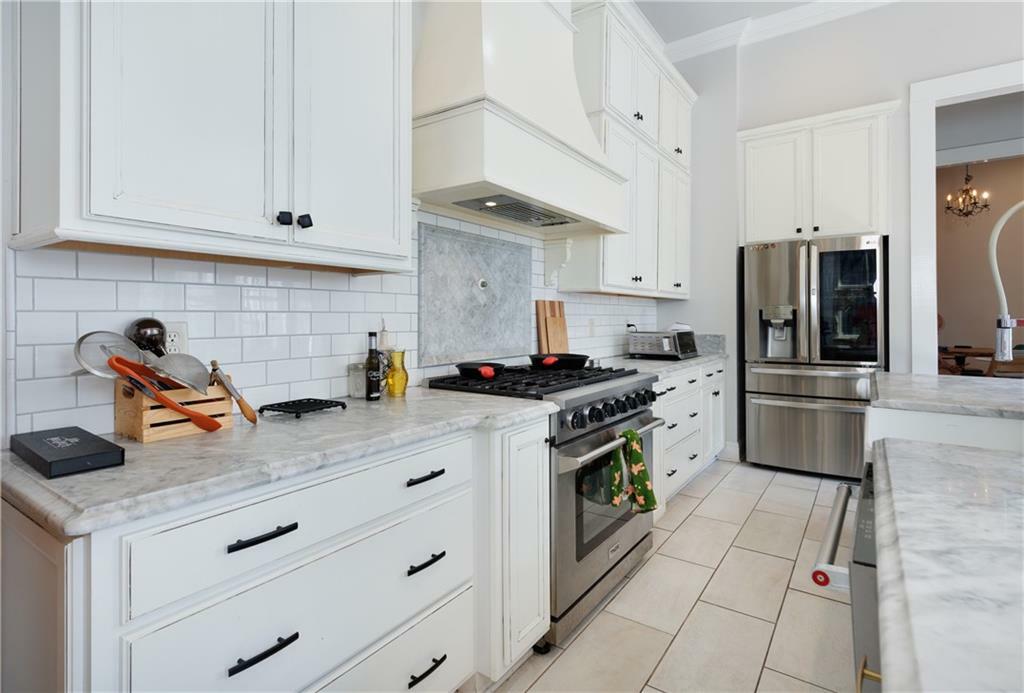 Property Photo:  208 State Street  AL 36603 