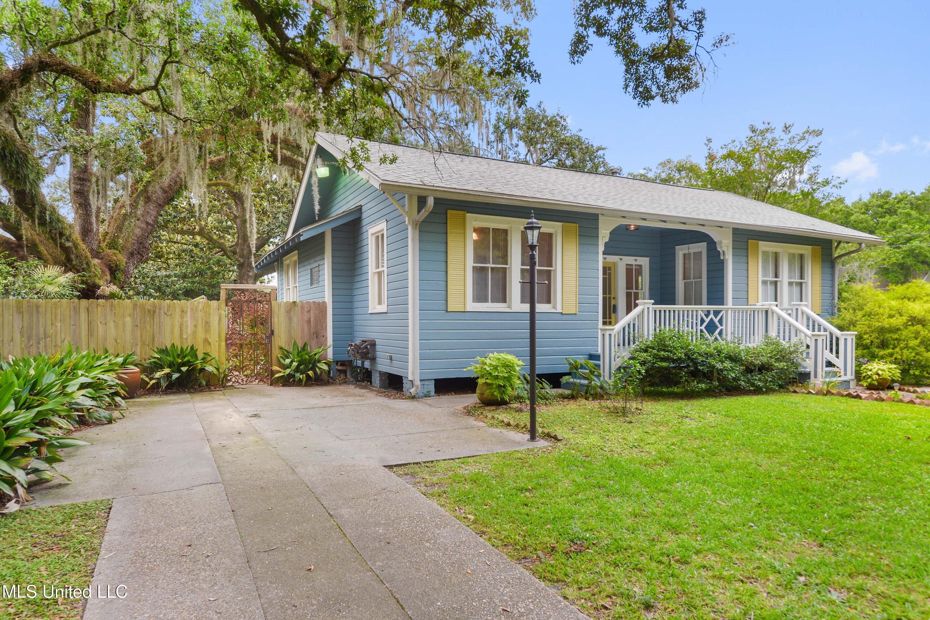 Property Photo: 929 Bridge Street MS 39507