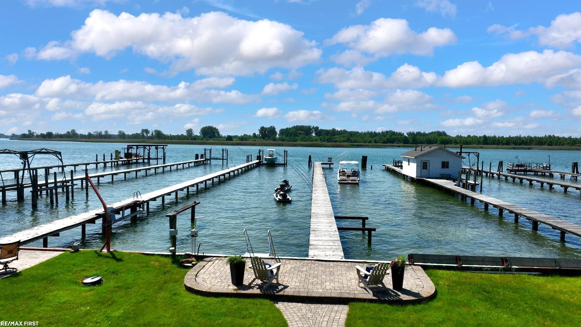Property Photo:  10125 Saint John Drive  MI 48001 