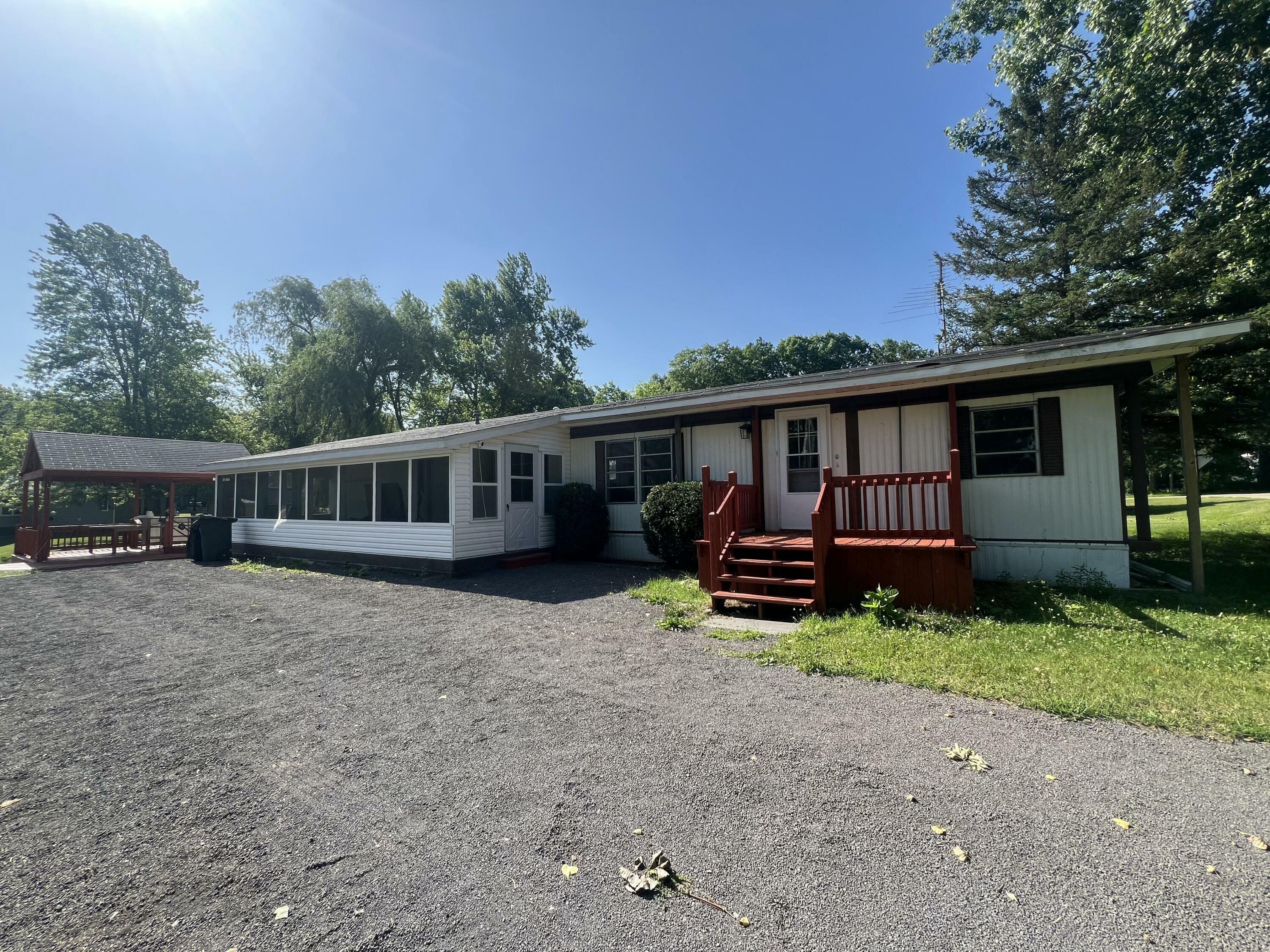 Property Photo: 6915 Rowley Drive MI 49266