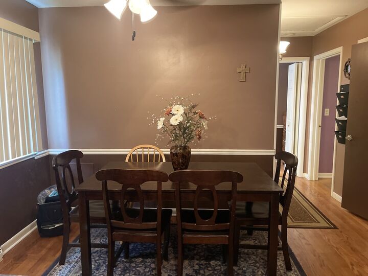 Property Photo: 2205 Mayfair Avenue IL 60154