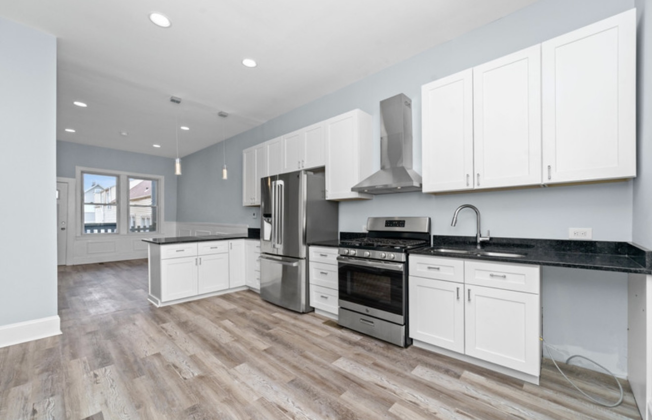 Property Photo: 4329 S Wood Street IL 60609
