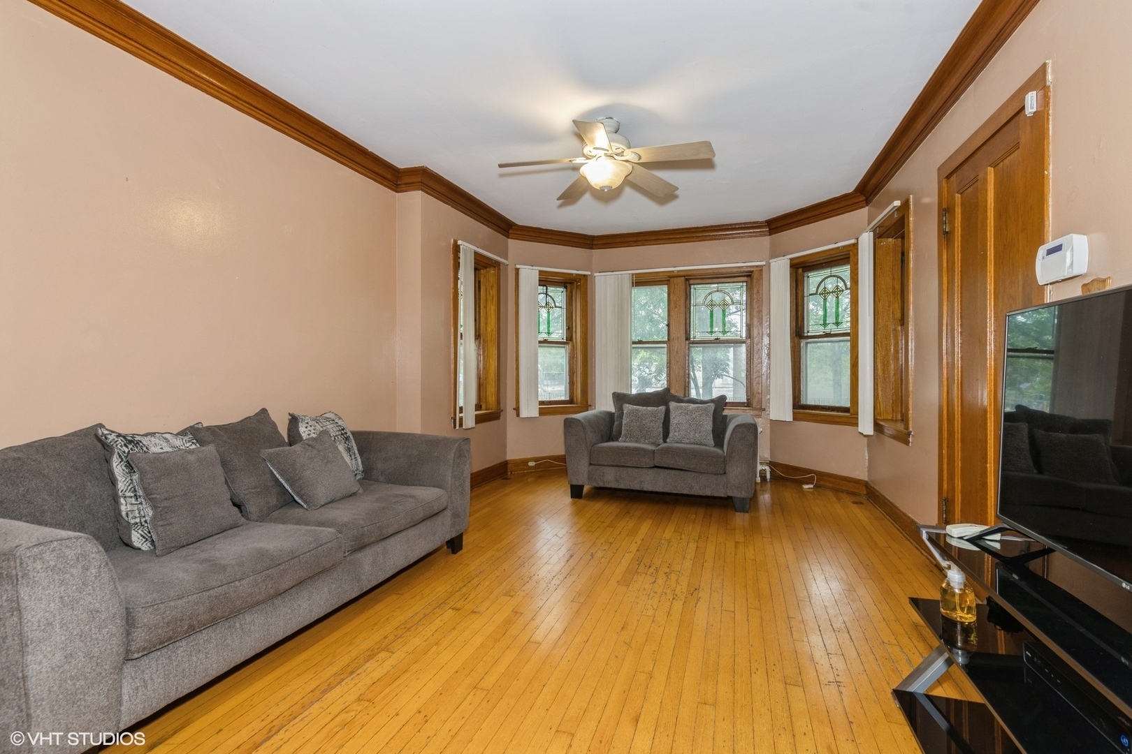 Property Photo:  5310 W Parker Avenue  IL 60639 