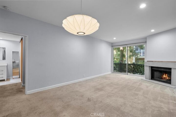 Property Photo: 8505 Gulana Avenue 4213 CA 90293