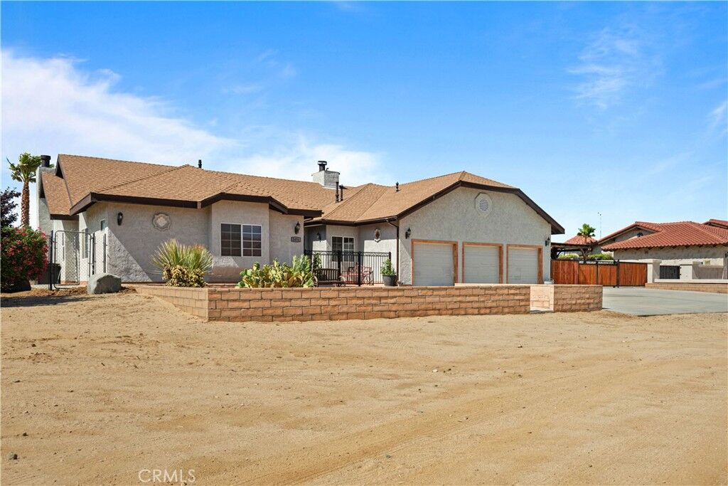Property Photo:  2476 Old Nadeau Rd  CA 93550 