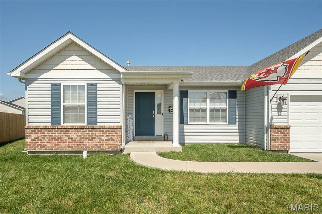 Property Photo: 229 Essex Court MO 63390