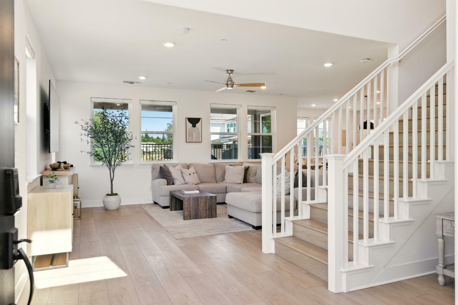 Property Photo: 4207 Torrey Grove Way CA 95746