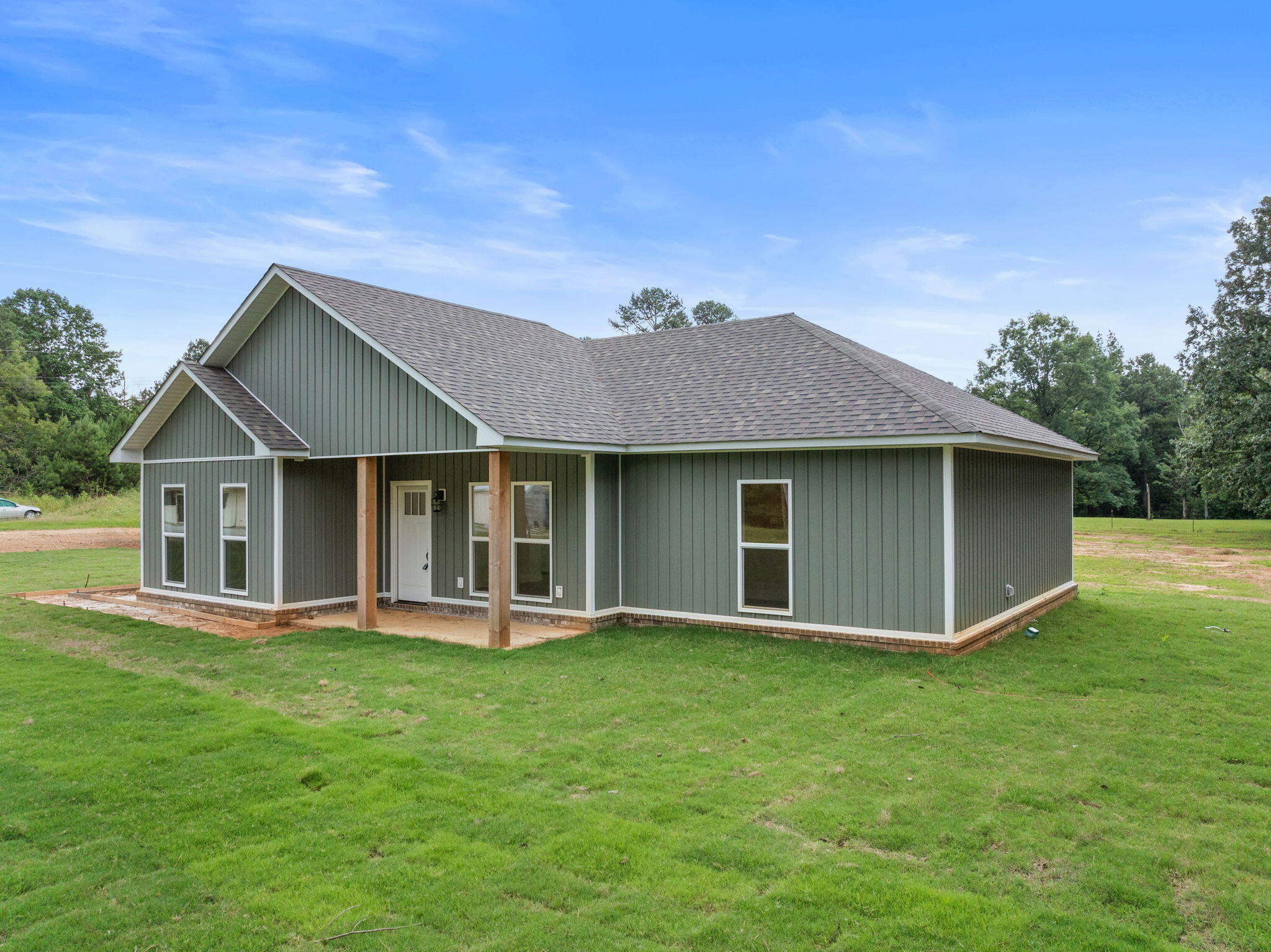 Property Photo: 4454 County Road 200 MS 38834
