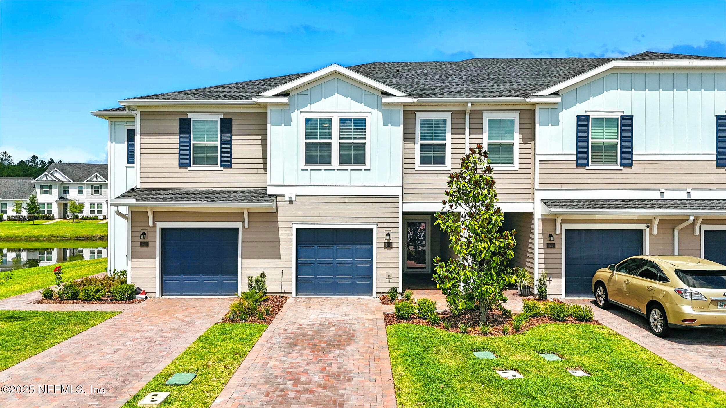 Property Photo:  95 Carmella Court  FL 32092 