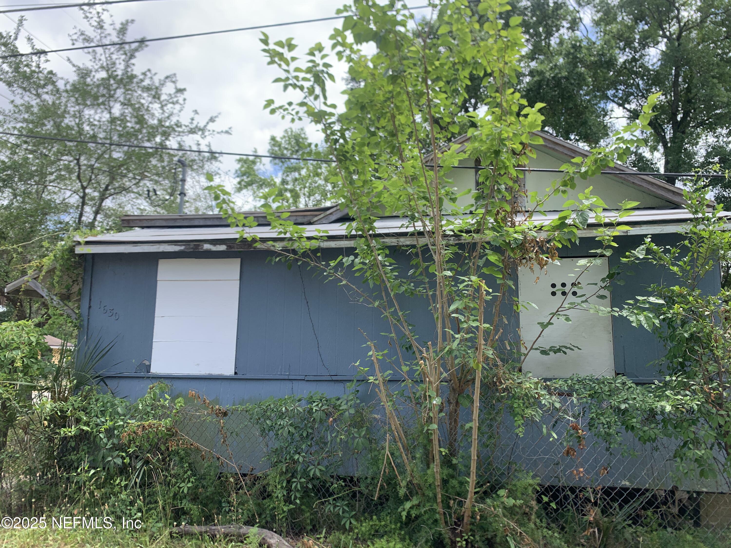 Property Photo: 1630 E 27th Street FL 32206