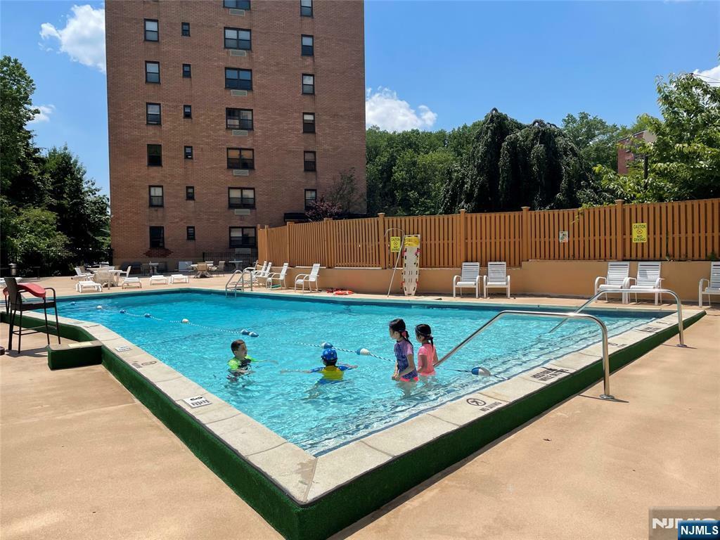 Property Photo:  2348 Linwood 7M  NJ 07024 