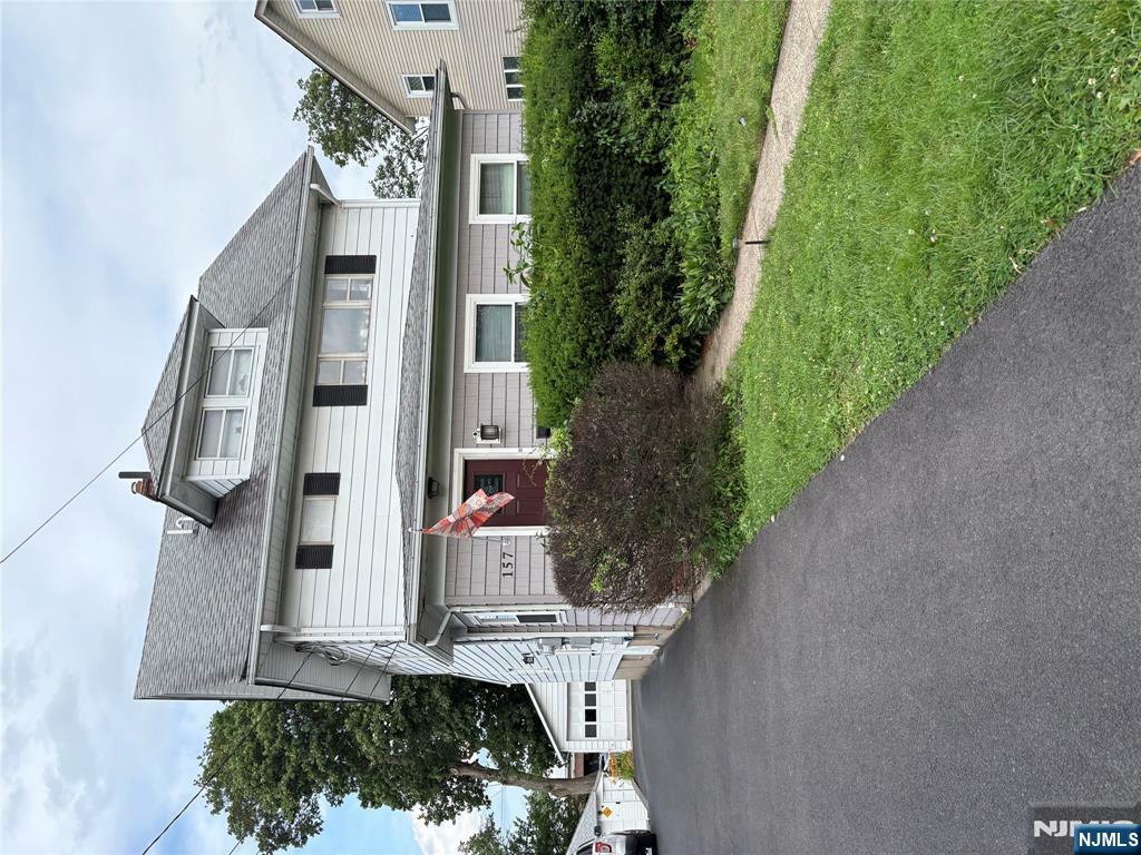 Property Photo:  157 Arlington Avenue 2  NJ 07506 