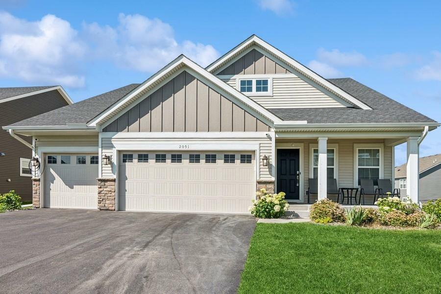 Property Photo: 2051 Diamond Lane MN 55038