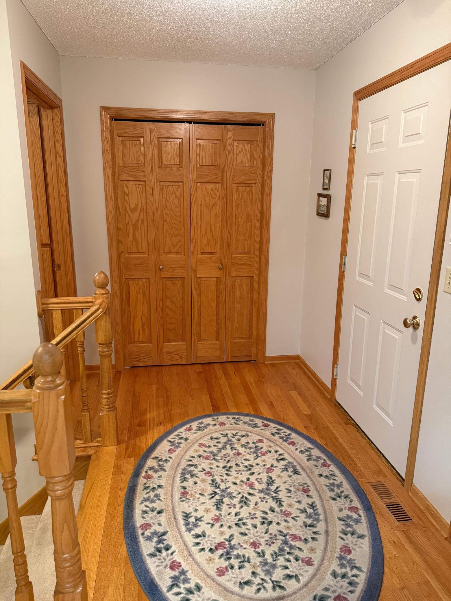 Property Photo: 527 Woodside Court MN 55379