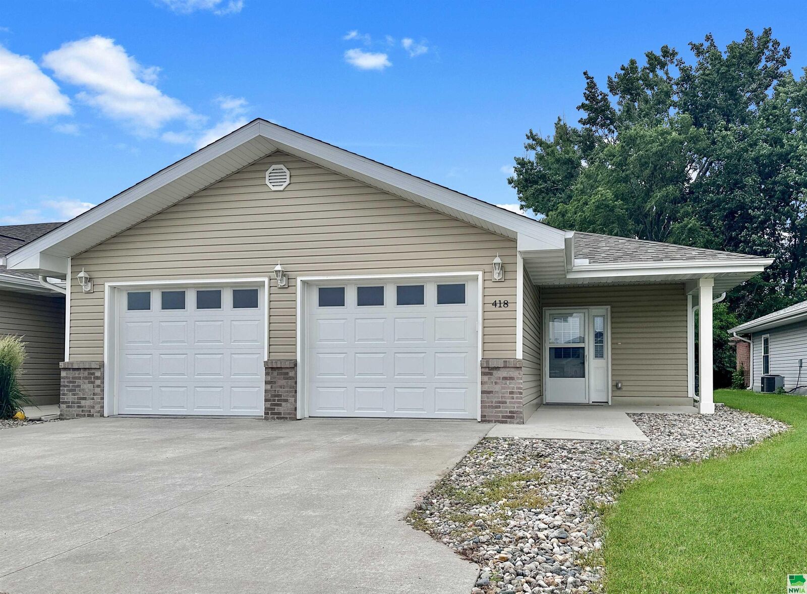 Property Photo: 418 Maupin Lane IA 51054