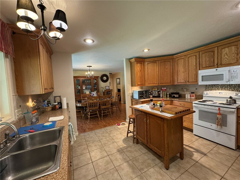 Property Photo: 7201 County Road 25 AR 72653