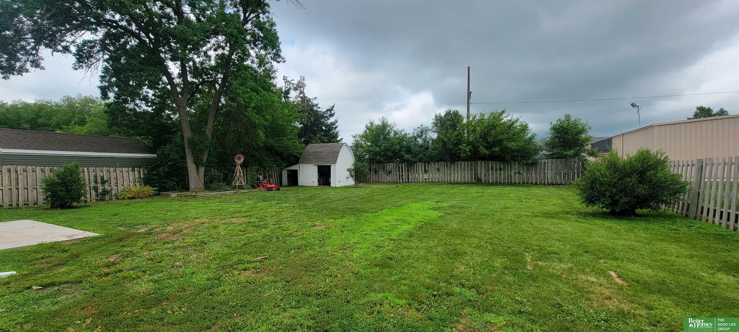 Property Photo: 200 W 19th Street NE 68467