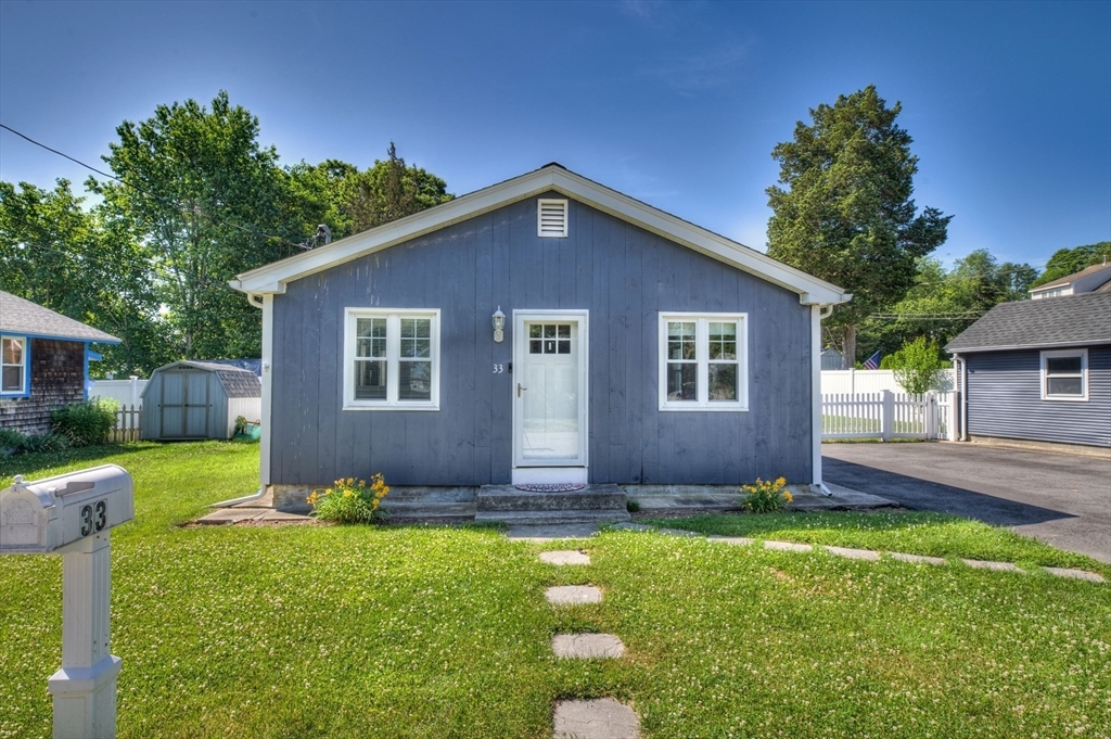 33 Spruce Ln  Bristol RI 02809 photo
