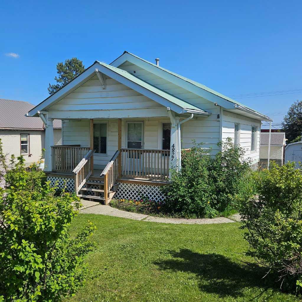 Property Photo:  4827 5 Avenue  AB T7E 1N8 