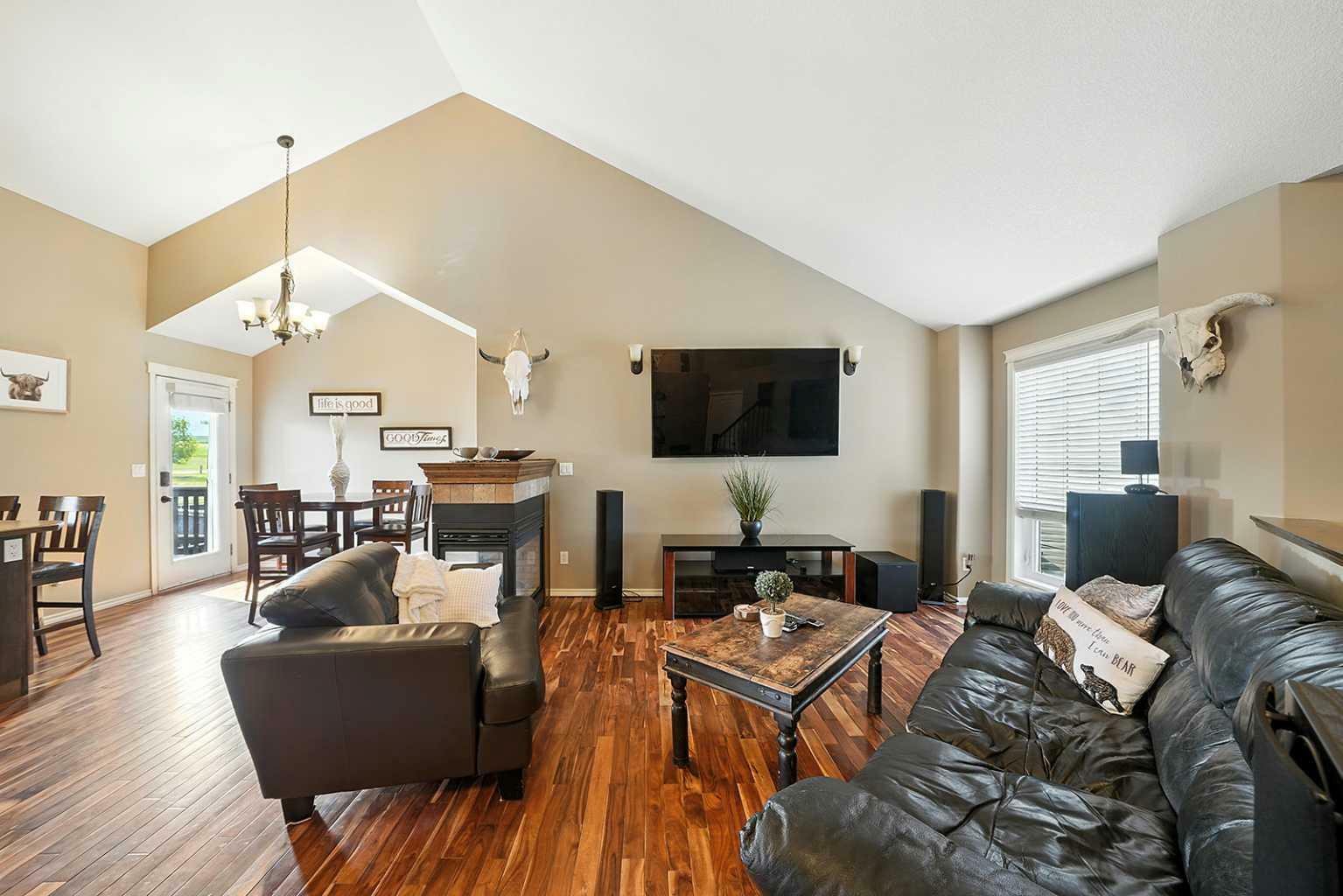 Property Photo: 34 Rolling Hills Bay AB T0M 0J0