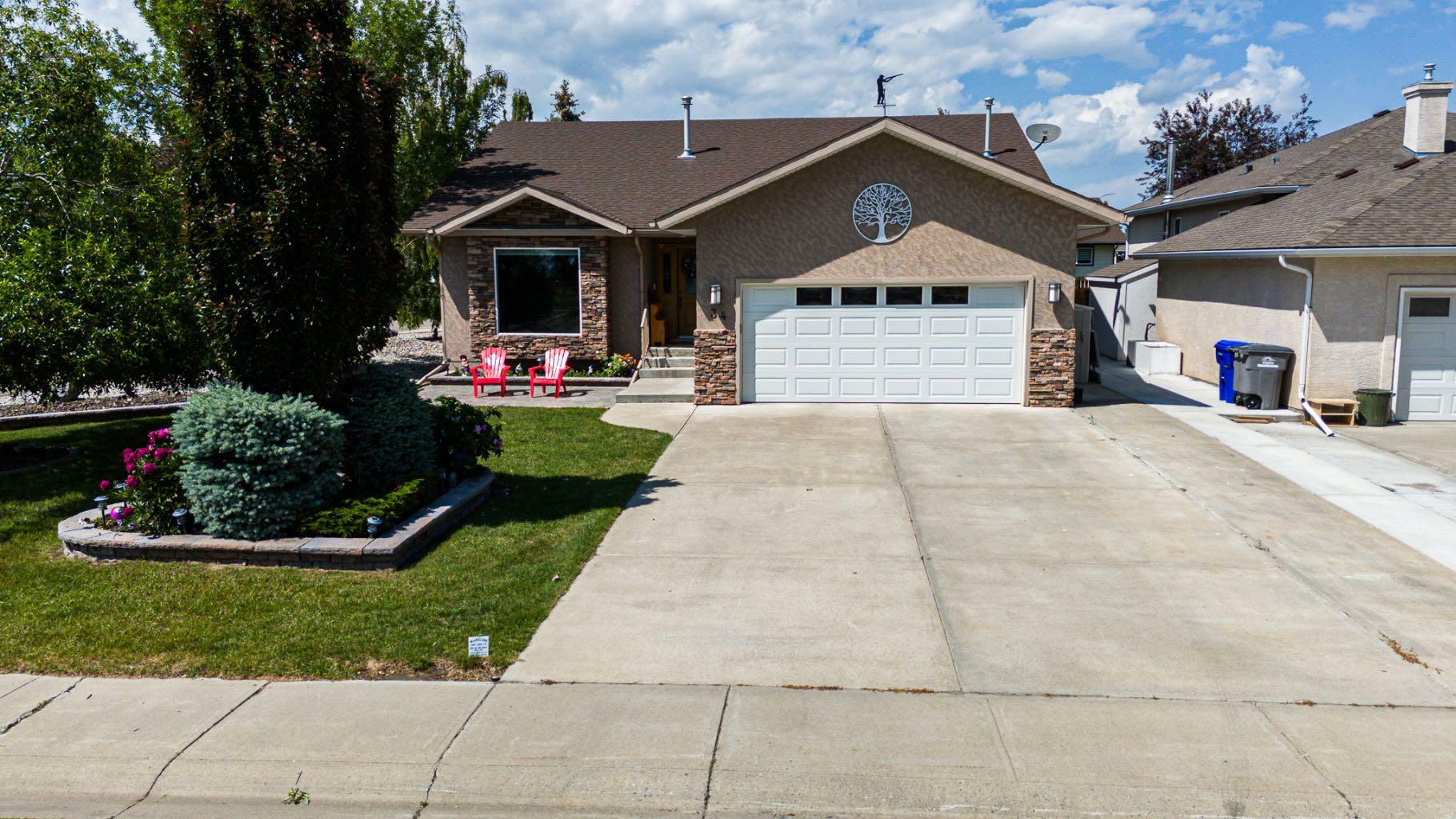 Property Photo: 34 Westlynn Drive AB T0L 0T0