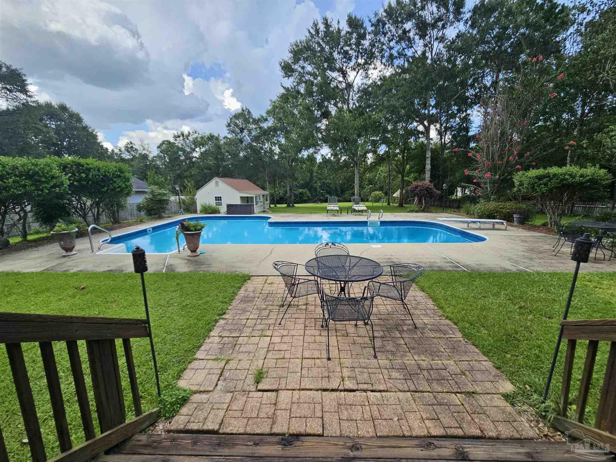 956 Broken Arrow Ln  Cantonment FL 32533 photo