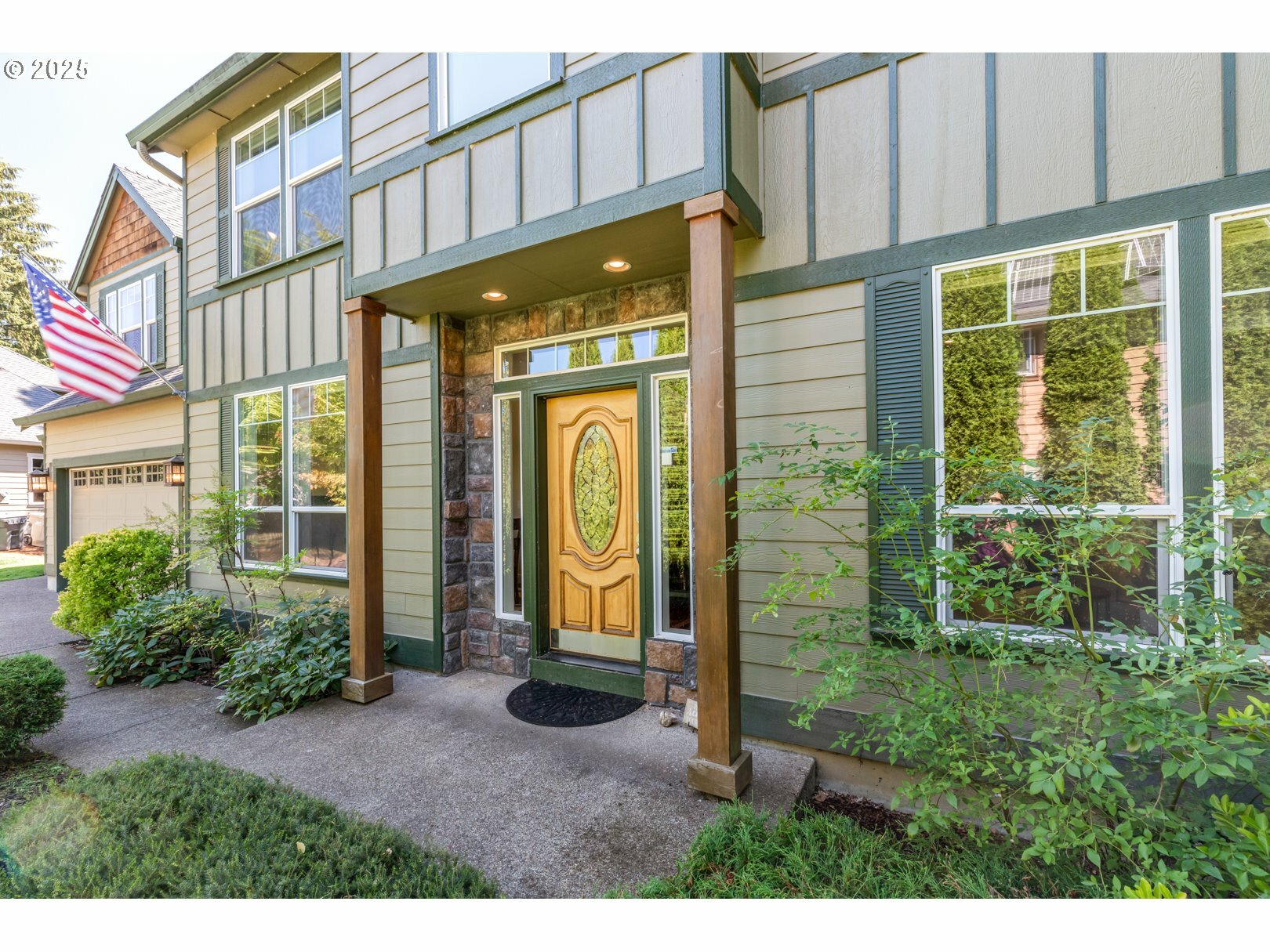 Property Photo: 4434 SW Country Club Dr OR 97333
