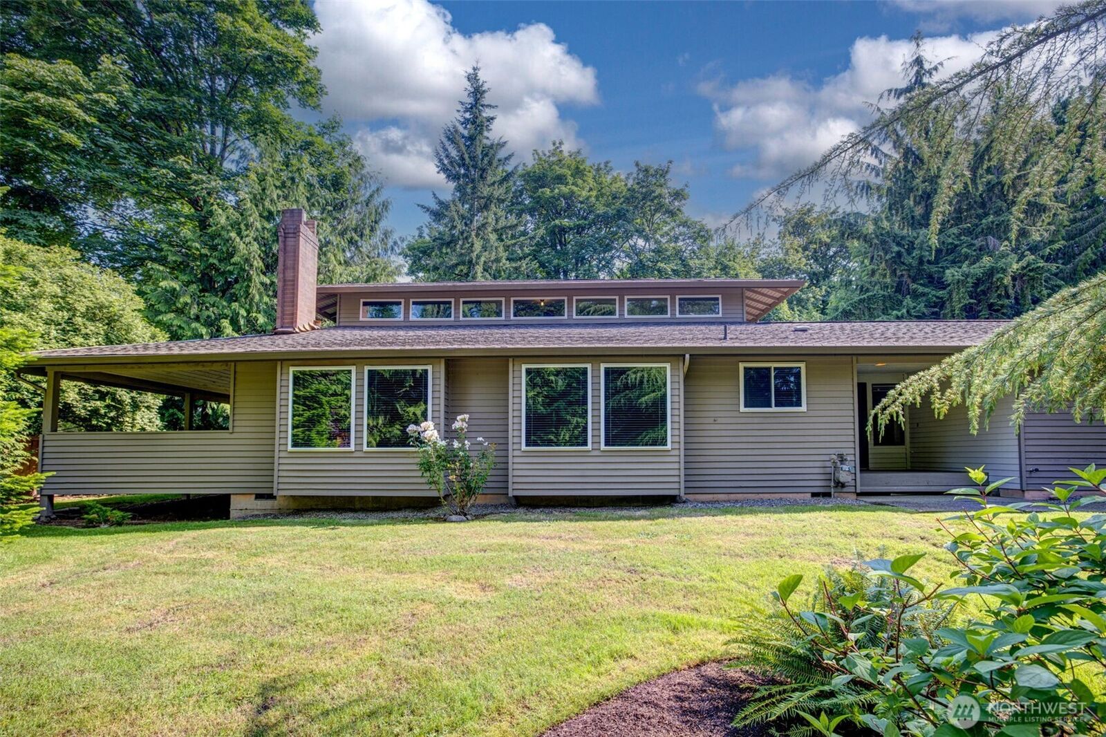 Property Photo: 18720 SE 284th Place WA 98042