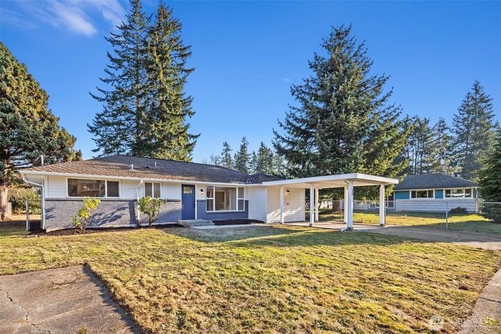 19212  Wallingford Avenue N  Shoreline WA 98133 photo