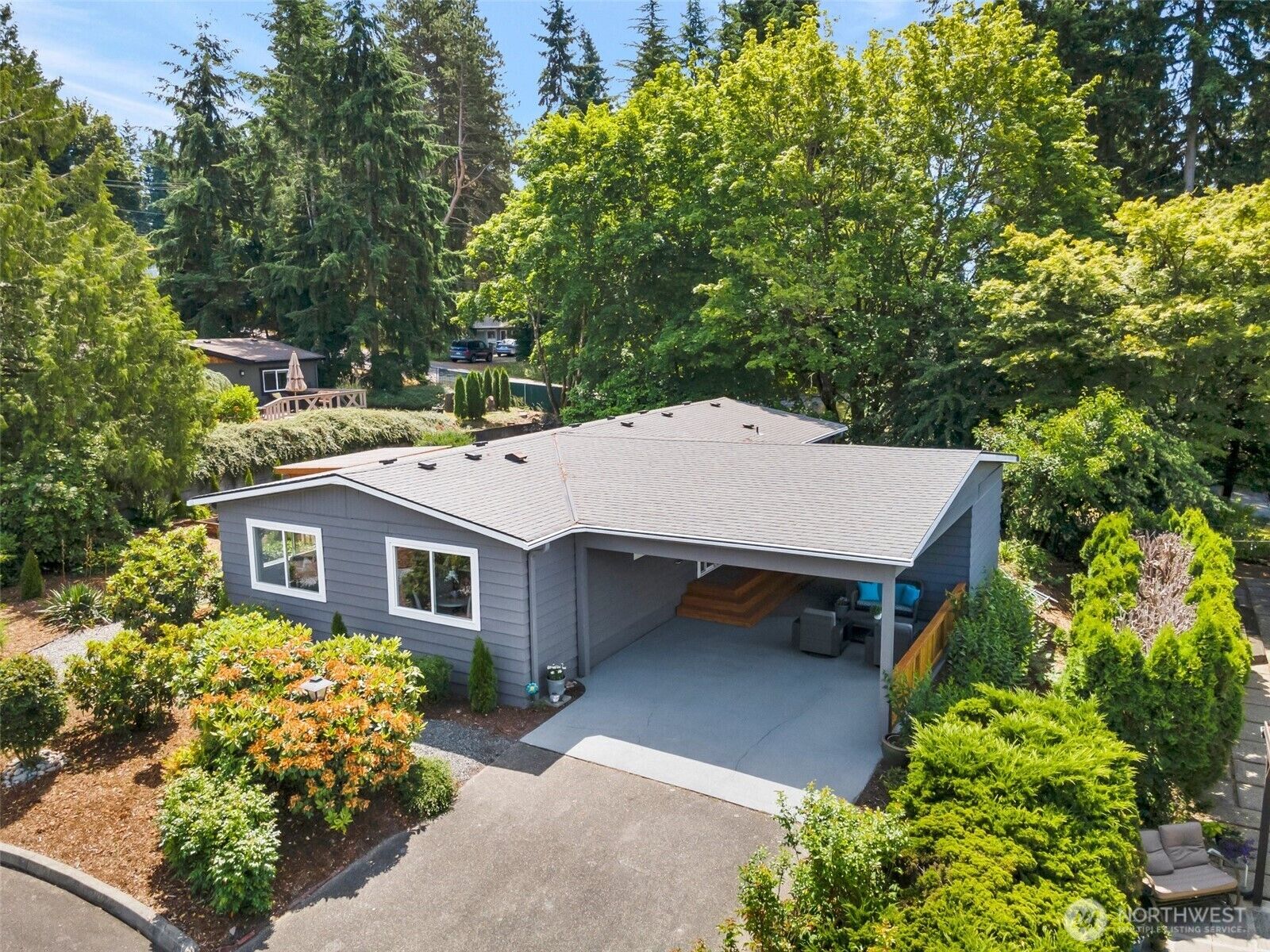 Property Photo: 714 Wandering Creek Drive WA 98021