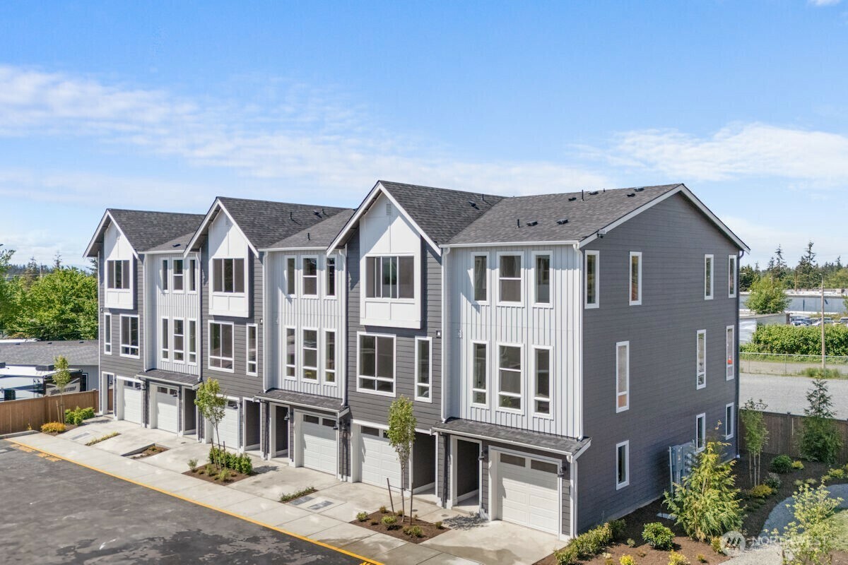 Property Photo: 15726 40th Avenue W A5 WA 98087