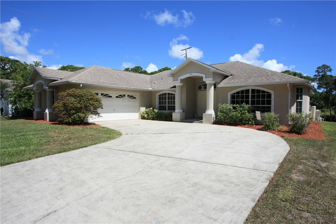 1366 17th Place SW  Vero Beach FL 32962 photo