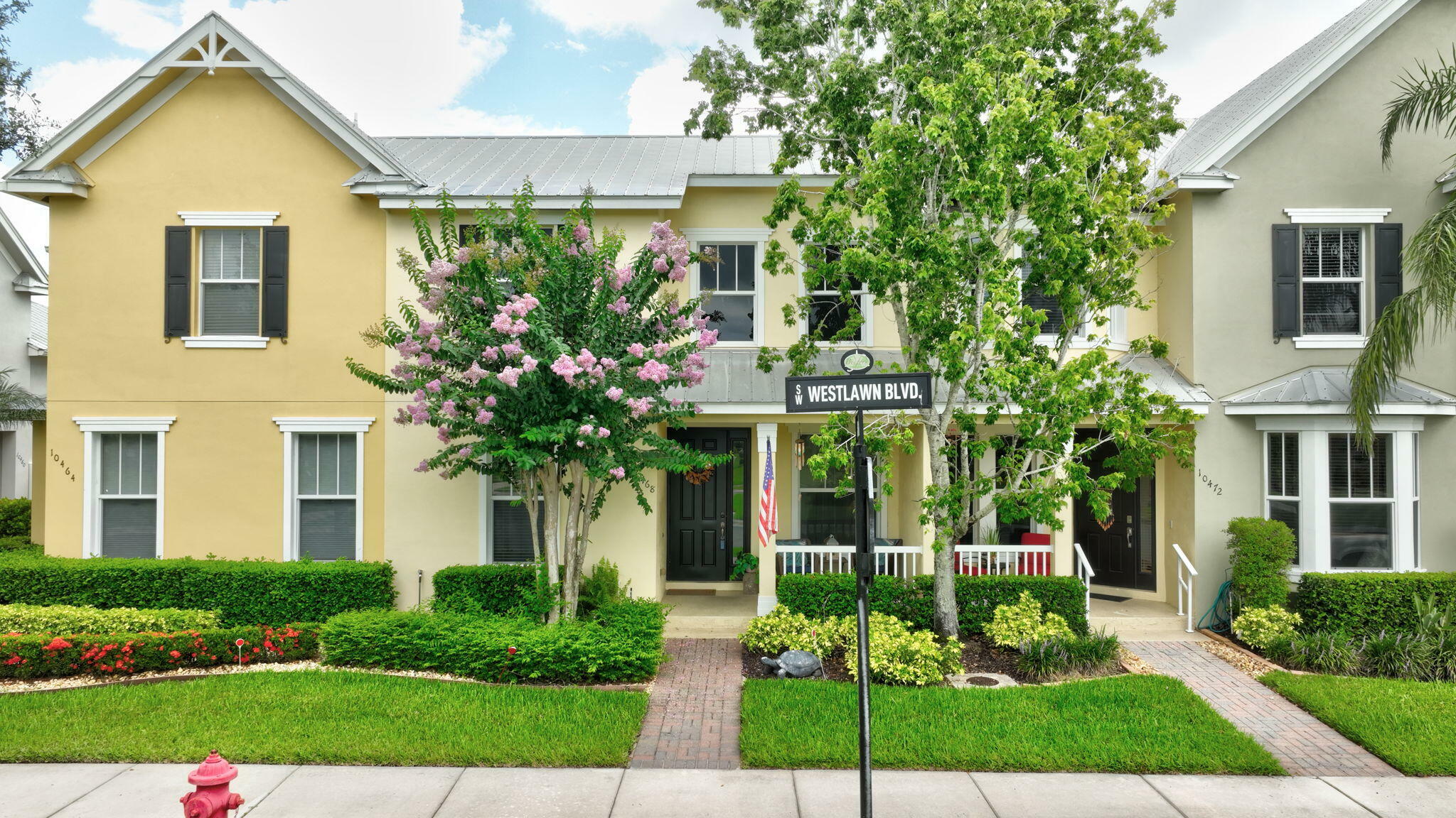 Property Photo: 10468 SW Westlawn Boulevard FL 34987