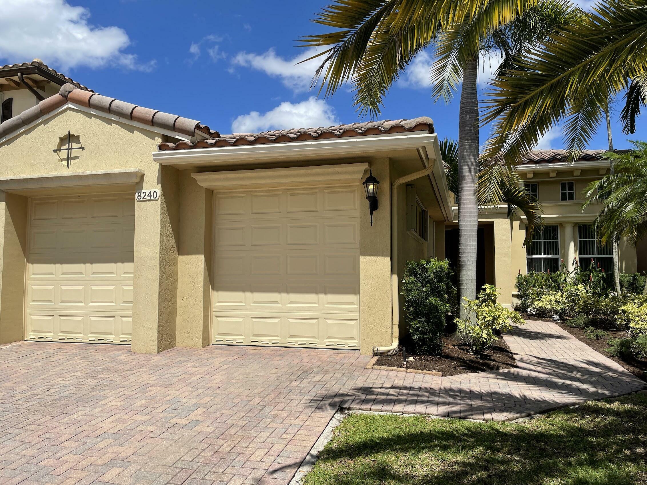 Property Photo:  8240 NW 105th Ln Lane  FL 33076 