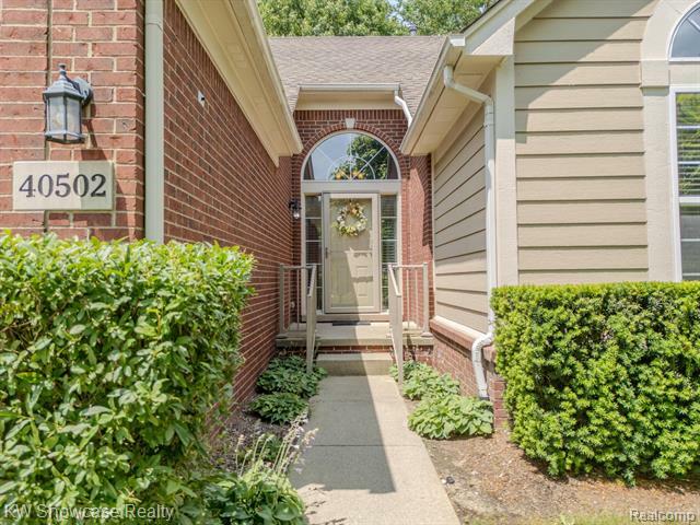 Property Photo: 40502 Lenox Park Drive Drive MI 48377