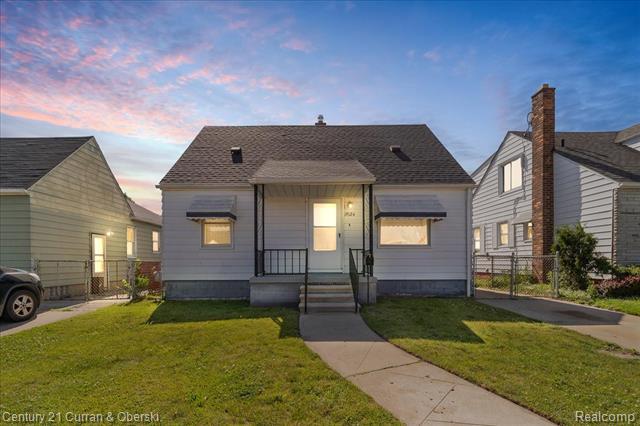 Property Photo: 19124 Harman Street MI 48122
