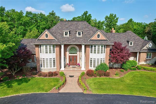 8356 Misty Meadows  Grand Blanc MI 48439 photo